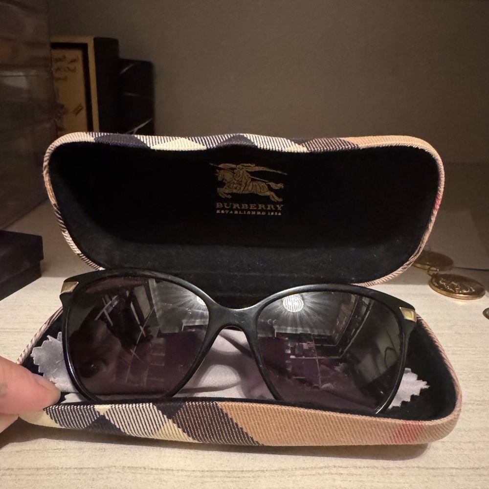 Burberry Black Oversized Sunglasses with Tinted Lenses